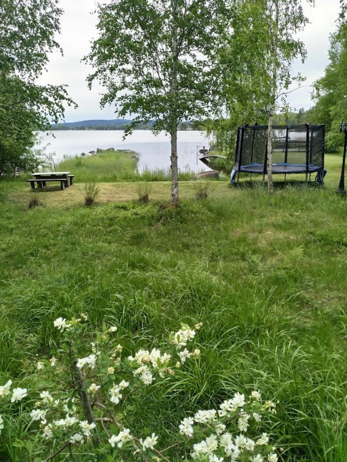 Mysig Timmerstuga Vid Sjoen Bjoerken 34 Roennsudden Grangärde Kültér fotó